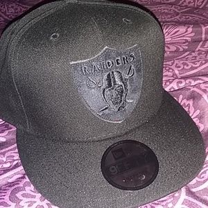 All Black 9FiFTY SnapBack Raiders NFL